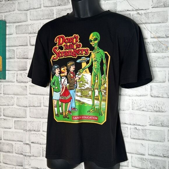 ROMWE Stevenrhodes Figure & Slogan Graphic Tee, School, Size Medium - Picture 3 of 6